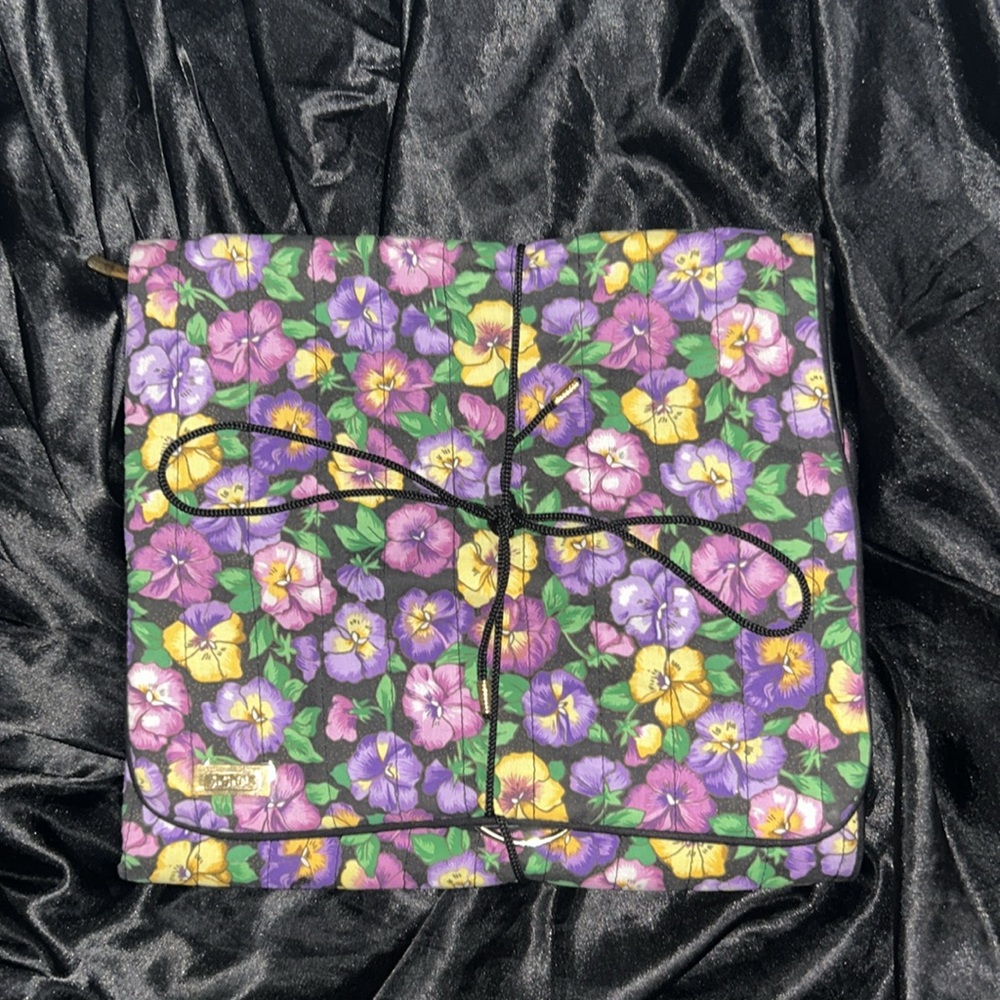 Totes Fold Up Travel Bag (NWOT)